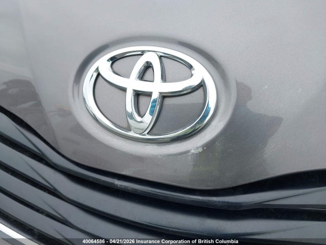 2014 Toyota Sienna Le 8 Passenger მანქანა იყიდება აუქციონზე, vin: 5TDKK3DC1ES432478, აუქციონის ნომერი: 40064586