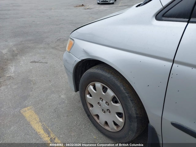 40064592 :رقم المزاد ، 2HKRL18541H011110 vin ، 2001 Honda Odyssey Lx مزاد بيع