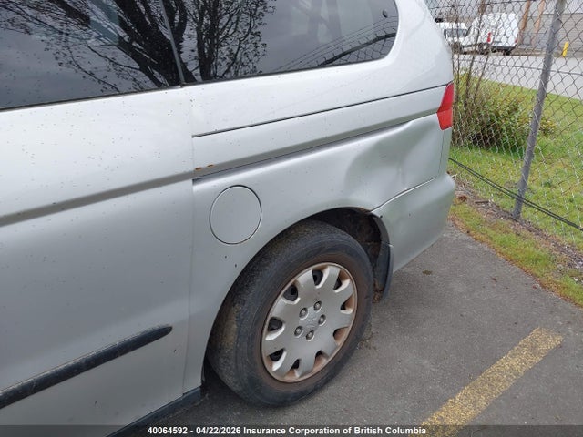 40064592 :رقم المزاد ، 2HKRL18541H011110 vin ، 2001 Honda Odyssey Lx مزاد بيع