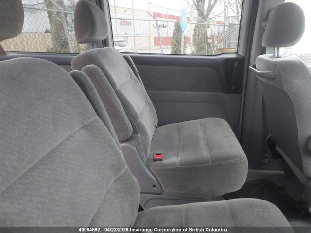 40064592 :رقم المزاد ، 2HKRL18541H011110 vin ، 2001 Honda Odyssey Lx مزاد بيع