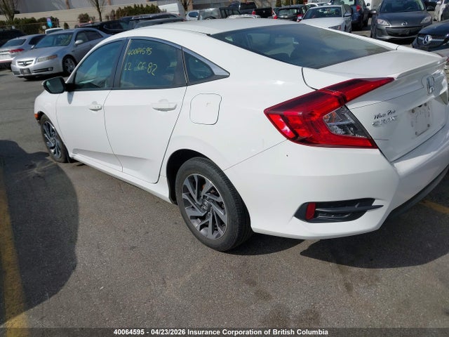 40064595 :رقم المزاد ، 2HGFC2F6XJH019968 vin ، 2018 Honda Civic مزاد بيع
