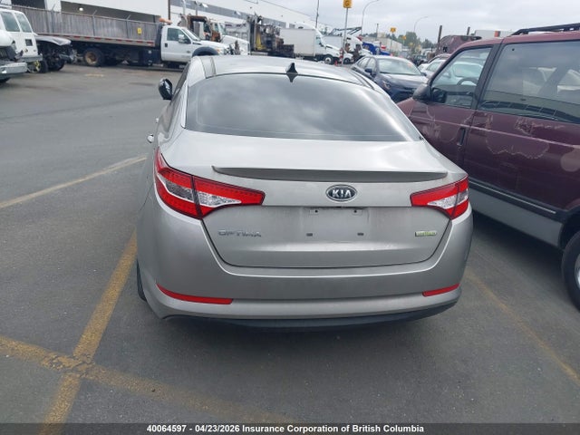 2011 Kia Optima Hybrid მანქანა იყიდება აუქციონზე, vin: KNAGM4AD0B5002295, აუქციონის ნომერი: 40064597