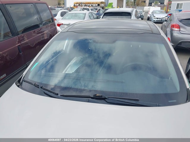 2011 Kia Optima Hybrid მანქანა იყიდება აუქციონზე, vin: KNAGM4AD0B5002295, აუქციონის ნომერი: 40064597