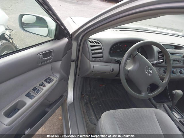 2004 Toyota Camry Le/xle/se მანქანა იყიდება აუქციონზე, vin: 4T1BF32KX4U582366, აუქციონის ნომერი: 40054139