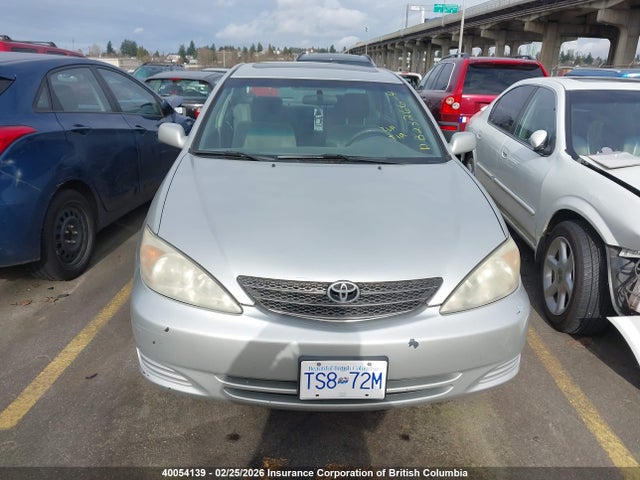 2004 Toyota Camry Le/xle/se მანქანა იყიდება აუქციონზე, vin: 4T1BF32KX4U582366, აუქციონის ნომერი: 40054139