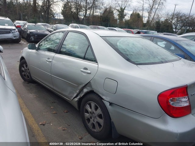 2004 Toyota Camry Le/xle/se მანქანა იყიდება აუქციონზე, vin: 4T1BF32KX4U582366, აუქციონის ნომერი: 40054139