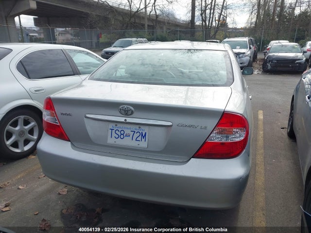 2004 Toyota Camry Le/xle/se მანქანა იყიდება აუქციონზე, vin: 4T1BF32KX4U582366, აუქციონის ნომერი: 40054139