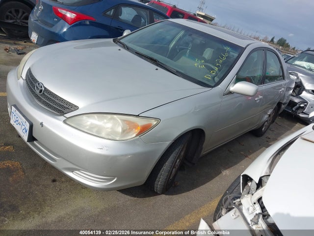 2004 Toyota Camry Le/xle/se მანქანა იყიდება აუქციონზე, vin: 4T1BF32KX4U582366, აუქციონის ნომერი: 40054139