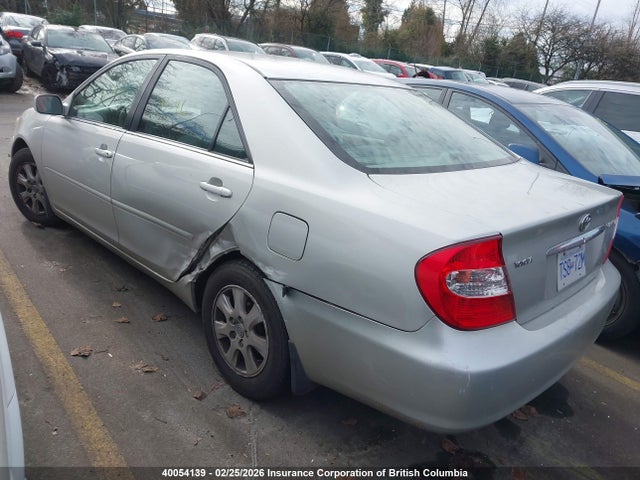 2004 Toyota Camry Le/xle/se მანქანა იყიდება აუქციონზე, vin: 4T1BF32KX4U582366, აუქციონის ნომერი: 40054139