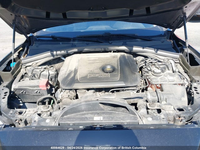 SADCJ2FN4JA253573 Jaguar F-pace Premium