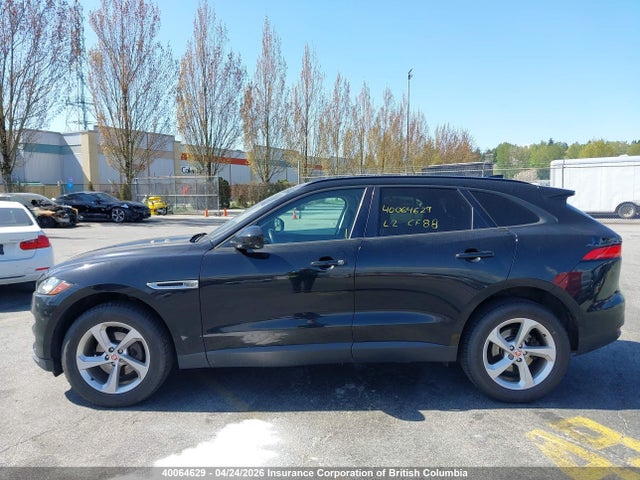SADCJ2FN4JA253573 Jaguar F-pace Premium