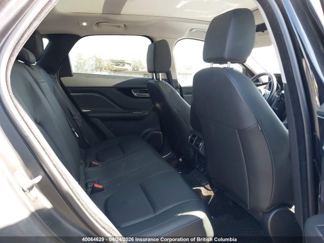 SADCJ2FN4JA253573 Jaguar F-pace Premium