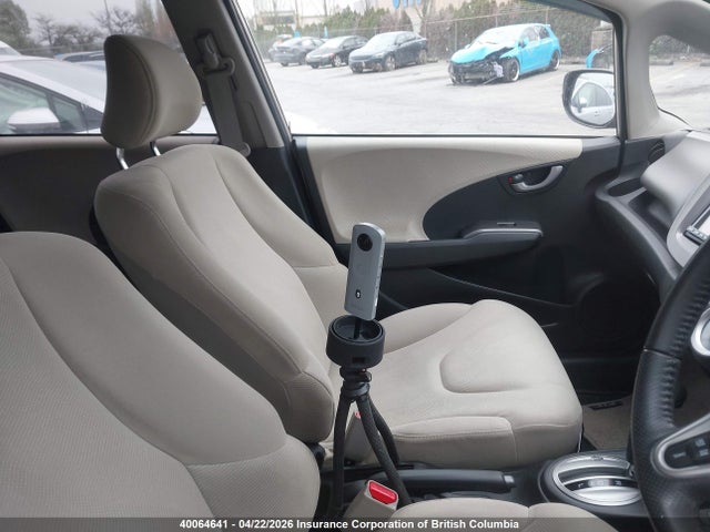 40064641 :رقم المزاد ، GE81303275 vin ، 2010 Honda Fit مزاد بيع