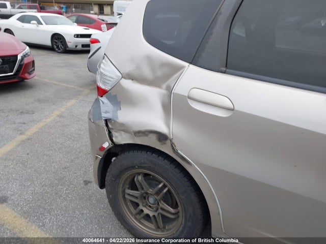 40064641 :رقم المزاد ، GE81303275 vin ، 2010 Honda Fit مزاد بيع