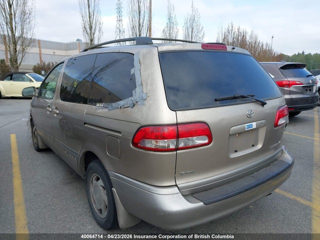2002 Toyota Sienna Le/xle მანქანა იყიდება აუქციონზე, vin: 4T3ZF13C32U415605, აუქციონის ნომერი: 40064714