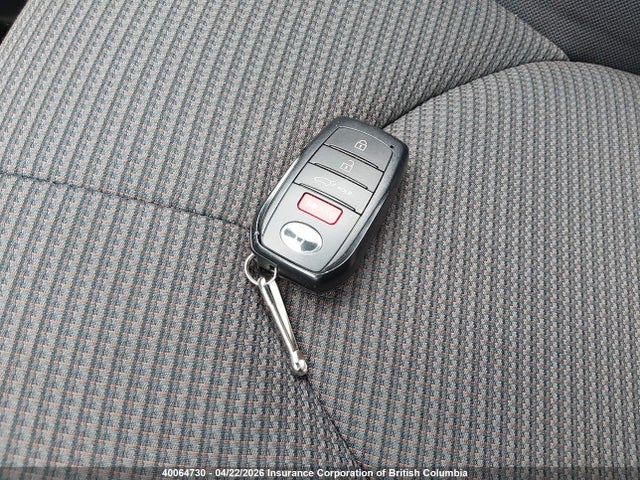 Toyota Highlander Hybrid Le 2025 5TDBBRCH8SS686233 Image 11