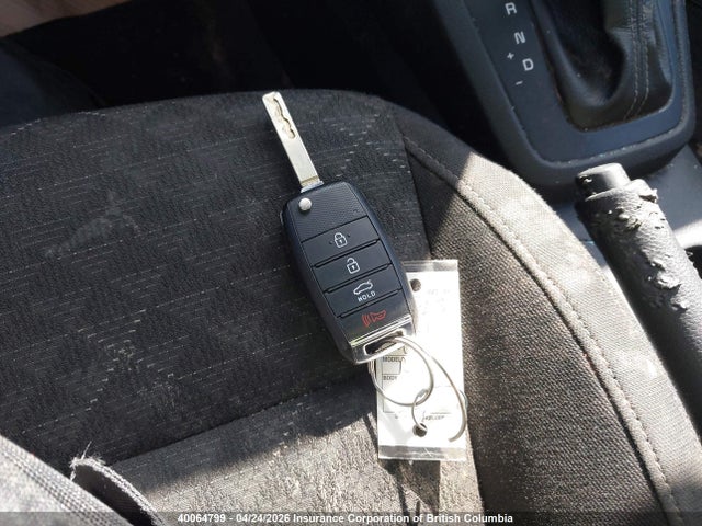 3KPA25AD3ME374306 KIA Rio