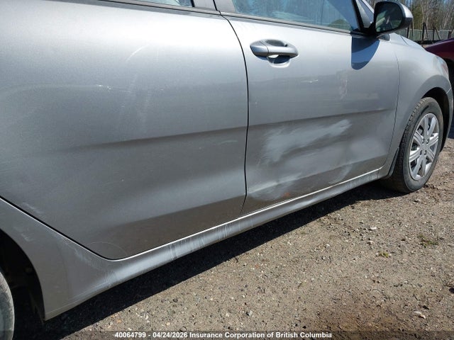 3KPA25AD3ME374306 KIA Rio