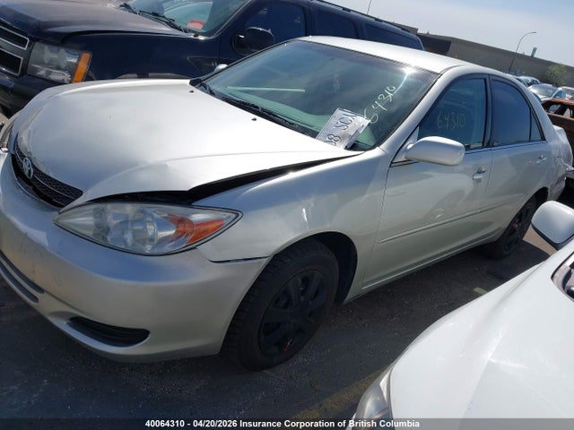 40064310 :رقم المزاد ، JTDBE32K020085550 vin ، 2002 Toyota Camry Le/xle مزاد بيع