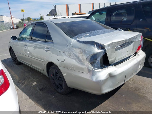40064310 :رقم المزاد ، JTDBE32K020085550 vin ، 2002 Toyota Camry Le/xle مزاد بيع