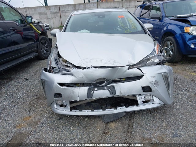 JTDL9RFU5K3004631 Toyota Prius