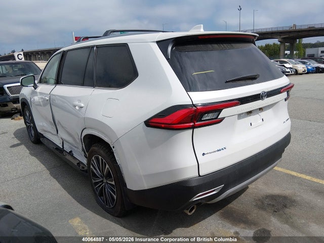 2024 Toyota Grand Highlander Hybrid Platinum მანქანა იყიდება აუქციონზე, vin: 5TDADAB54RS010466, აუქციონის ნომერი: 40064887