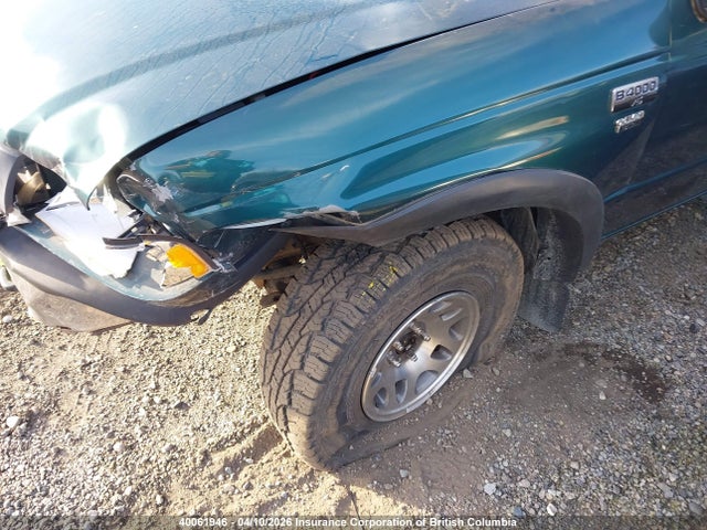 40061946 :رقم المزاد ، 4F4ZR17X7WTM09536 vin ، 1998 Mazda B4000 Cab Plus مزاد بيع