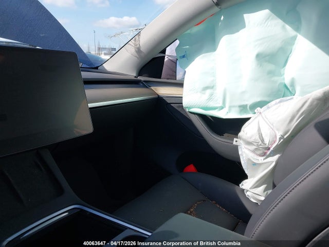 40063647 :رقم المزاد ، LRWYGDFDXPC164054 vin ، 2023 Tesla Model Y مزاد بيع
