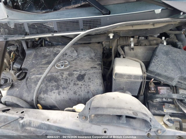 40063221 :رقم المزاد ، 5TDDK3DC5BS012629 vin ، 2011 Toyota Sienna Xle/limited مزاد بيع