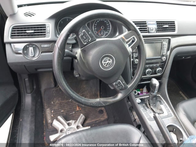 2013 Volkswagen Passat Sel მანქანა იყიდება აუქციონზე, vin: 1VWCN7A39DC145443, აუქციონის ნომერი: 40064976