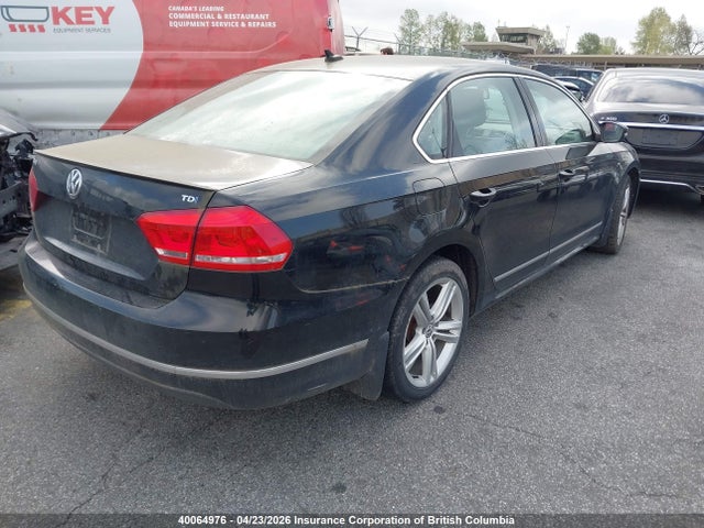 2013 Volkswagen Passat Sel მანქანა იყიდება აუქციონზე, vin: 1VWCN7A39DC145443, აუქციონის ნომერი: 40064976