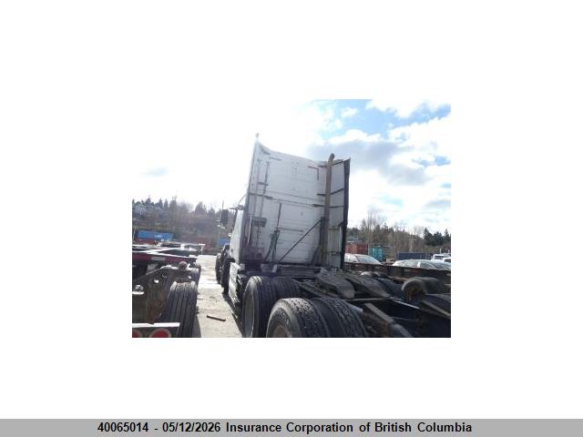 Volvo Vn L 2015 4V4NC9EJ2FN915144 Image 3