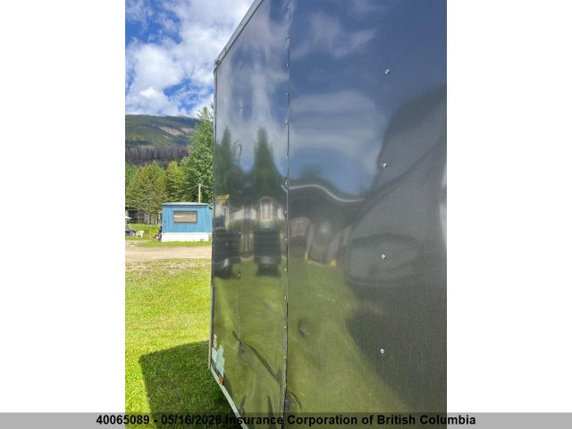 5NHURM628NF729338 Continental Cargo Box Trailer