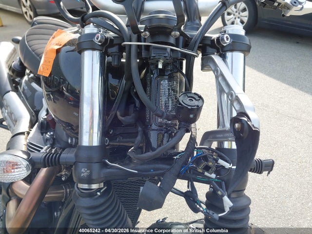 40065242 :رقم المزاد ، SMTD44G70RTBS9985 vin ، 2024 Triumph Motorcycle Scrambler 900 مزاد بيع