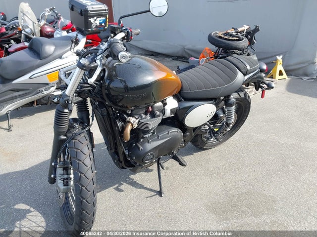 40065242 :رقم المزاد ، SMTD44G70RTBS9985 vin ، 2024 Triumph Motorcycle Scrambler 900 مزاد بيع