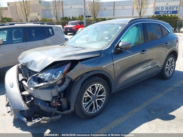 40065361 :رقم المزاد ، 1FMCU9H68LUA42620 vin ، 2020 Ford Escape Sel مزاد بيع