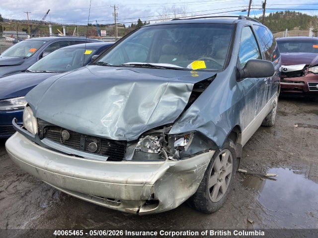 40065465 :رقم المزاد ، 4T3ZF13C2YU252308 vin ، 2000 Toyota Sienna Le/xle مزاد بيع