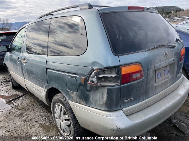 40065465 :رقم المزاد ، 4T3ZF13C2YU252308 vin ، 2000 Toyota Sienna Le/xle مزاد بيع