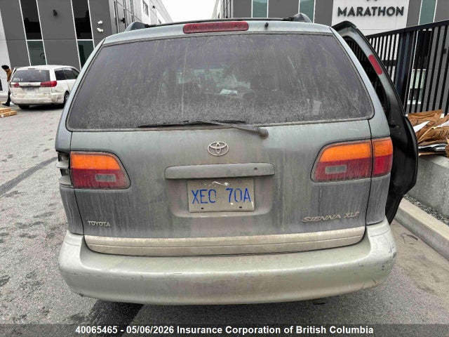 40065465 :رقم المزاد ، 4T3ZF13C2YU252308 vin ، 2000 Toyota Sienna Le/xle مزاد بيع