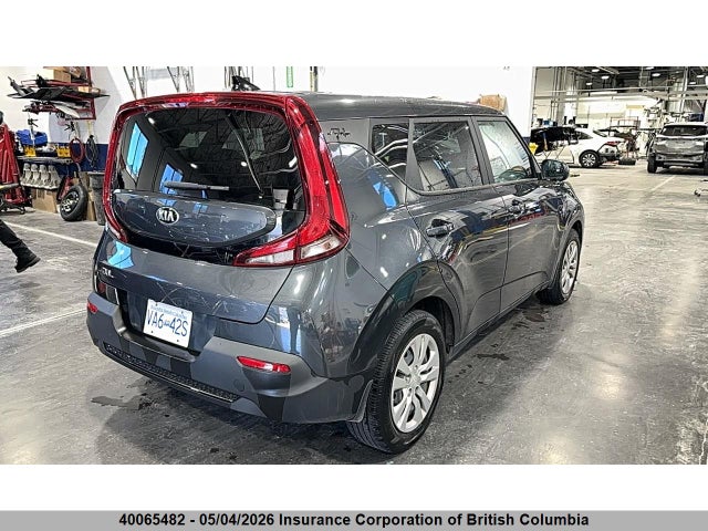 2021 Kia Soul მანქანა იყიდება აუქციონზე, vin: KNDJ23AU5M7794329, აუქციონის ნომერი: 40065482