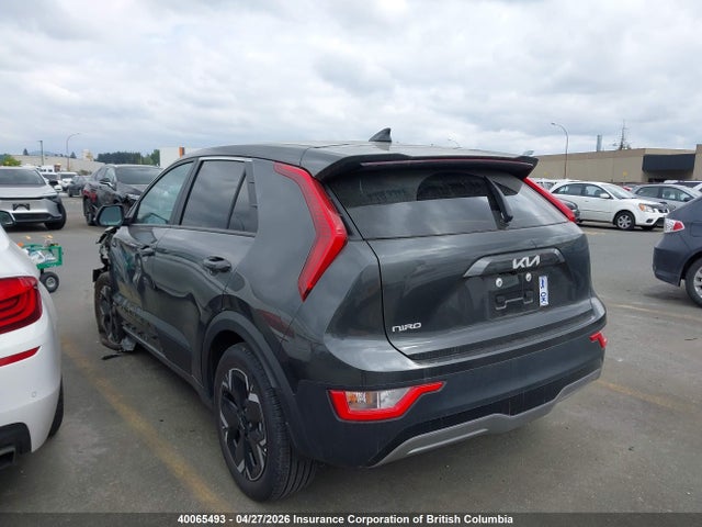 KNDCP3L19S5143081 KIA Niro