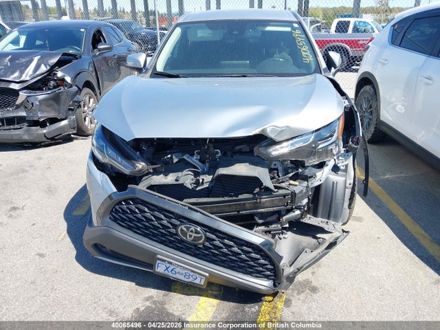 2022 Toyota Corolla Cross Le მანქანა იყიდება აუქციონზე, vin: 7MUCAABG2NV030279, აუქციონის ნომერი: 40065496