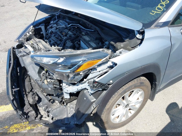 2022 Toyota Corolla Cross Le მანქანა იყიდება აუქციონზე, vin: 7MUCAABG2NV030279, აუქციონის ნომერი: 40065496
