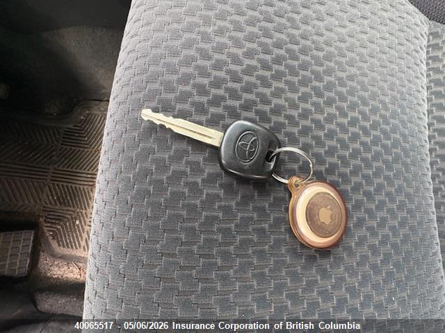 40065517 :رقم المزاد ، 2T1KR32E55C902374 vin ، 2005 Toyota Corolla Matrix Xr مزاد بيع