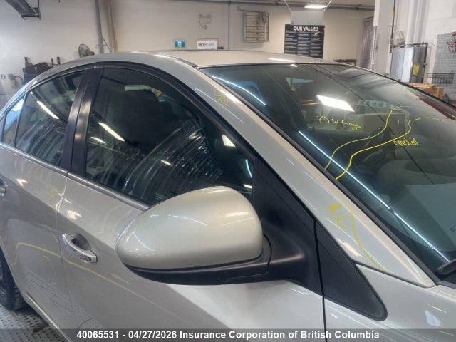 1G1PE5SB4F7122428 Chevrolet Cruze