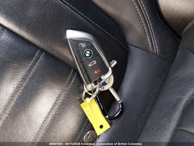 3MW5R7J03L8B22359 BMW 330XI