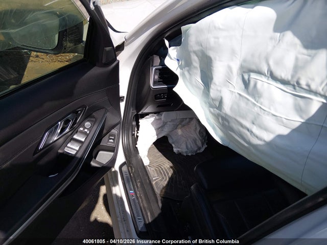 3MW5R7J03L8B22359 BMW 330XI