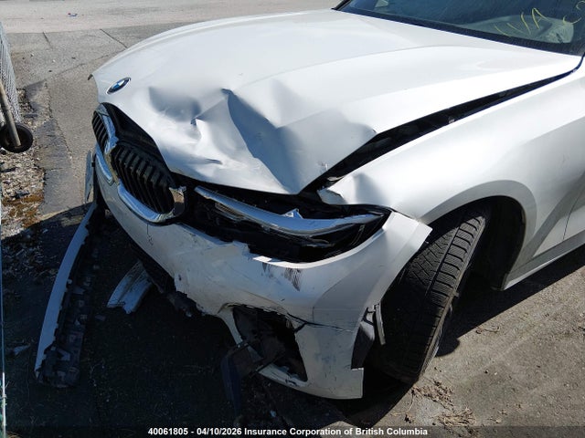 3MW5R7J03L8B22359 BMW 330XI