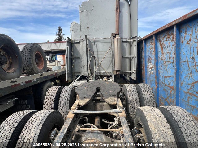 1999 Freightliner Cascadia მანქანა იყიდება აუქციონზე, vin: 1FUYDSZB2XPA19587, აუქციონის ნომერი: 40065630