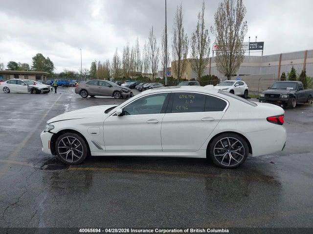 40065694 :رقم المزاد ، WBA33AG01NCH95730 vin ، 2022 Bmw 530e Xdrive مزاد بيع
